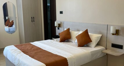 Ustay Hotels Madhapur Room Type - Ustay Deluxe Luxury Rooms with Balcony