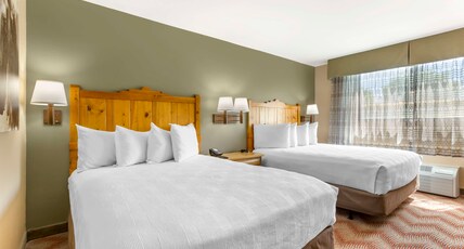 Best Western Plus Rio Grande Inn Room Type - Accessible - 2 Queen, Mobility Accessible, Communication Assistance, Bathtub, Mini Fridge, High Spee Best Western Plus Rio Grande Inn Room Type - Accessible - 2 Queen, Mobility Accessible, Communication Assistance, Bathtub, Mini Fridge, High Spee