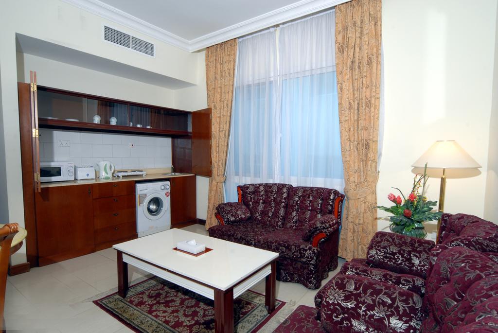 Moon Valley Hotel Apartments Bur Dubai - Tap to explore photos