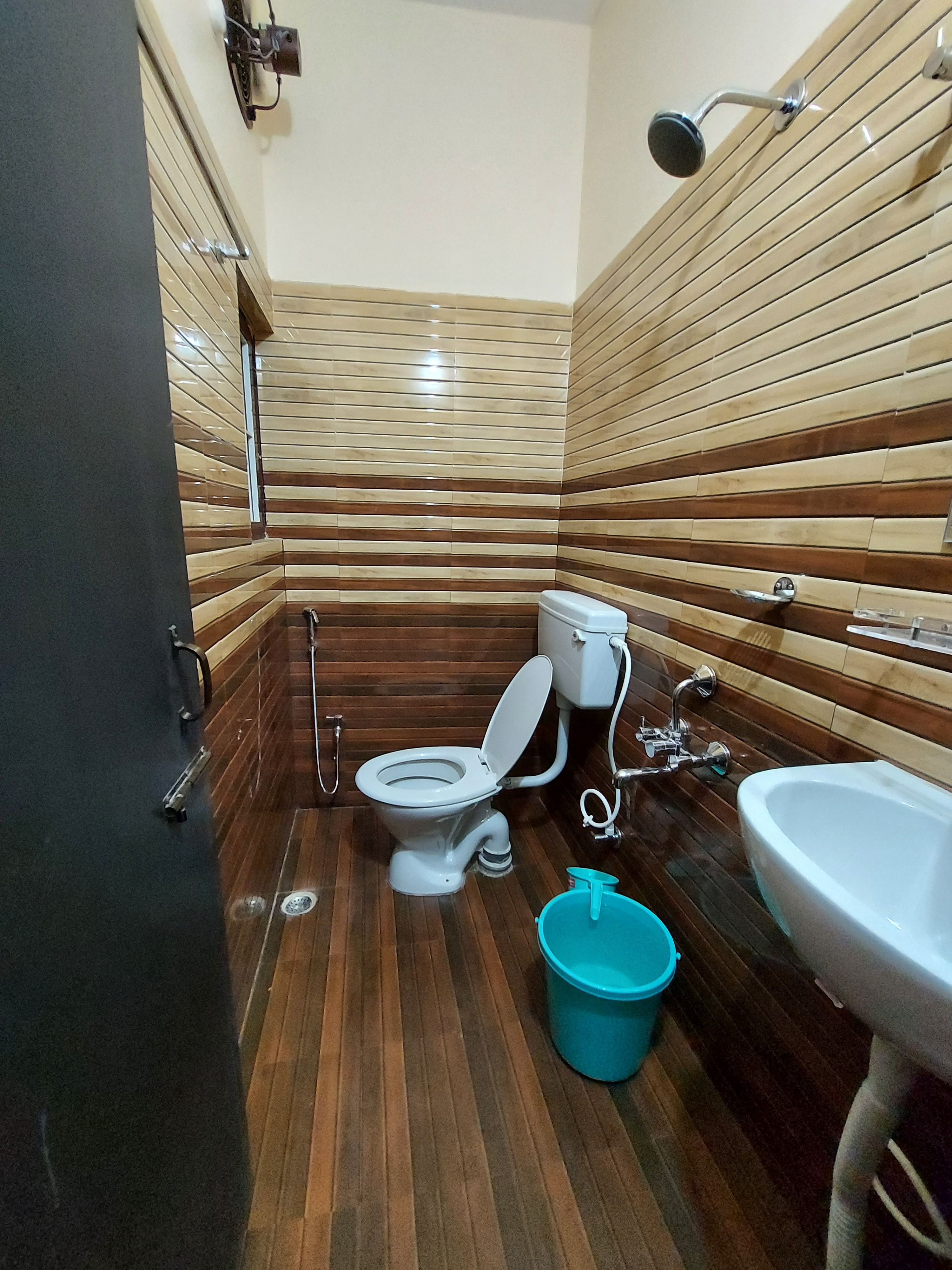 Hotel Hari Gayatri Regent - Tap to explore photos