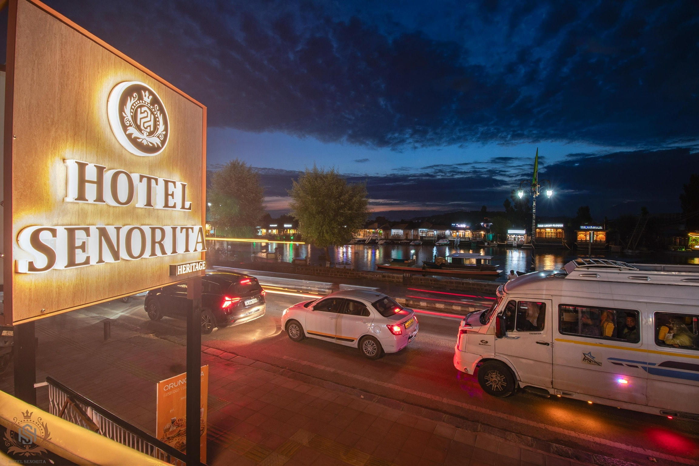 Hotel Senorita (Heritage) Dal Lake - Tap to explore photos