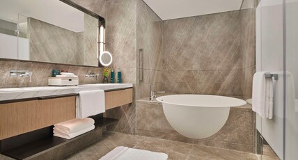 DoubleTree by Hilton Zhuhai Hengqin Room Type - KING DELUXE SUITE