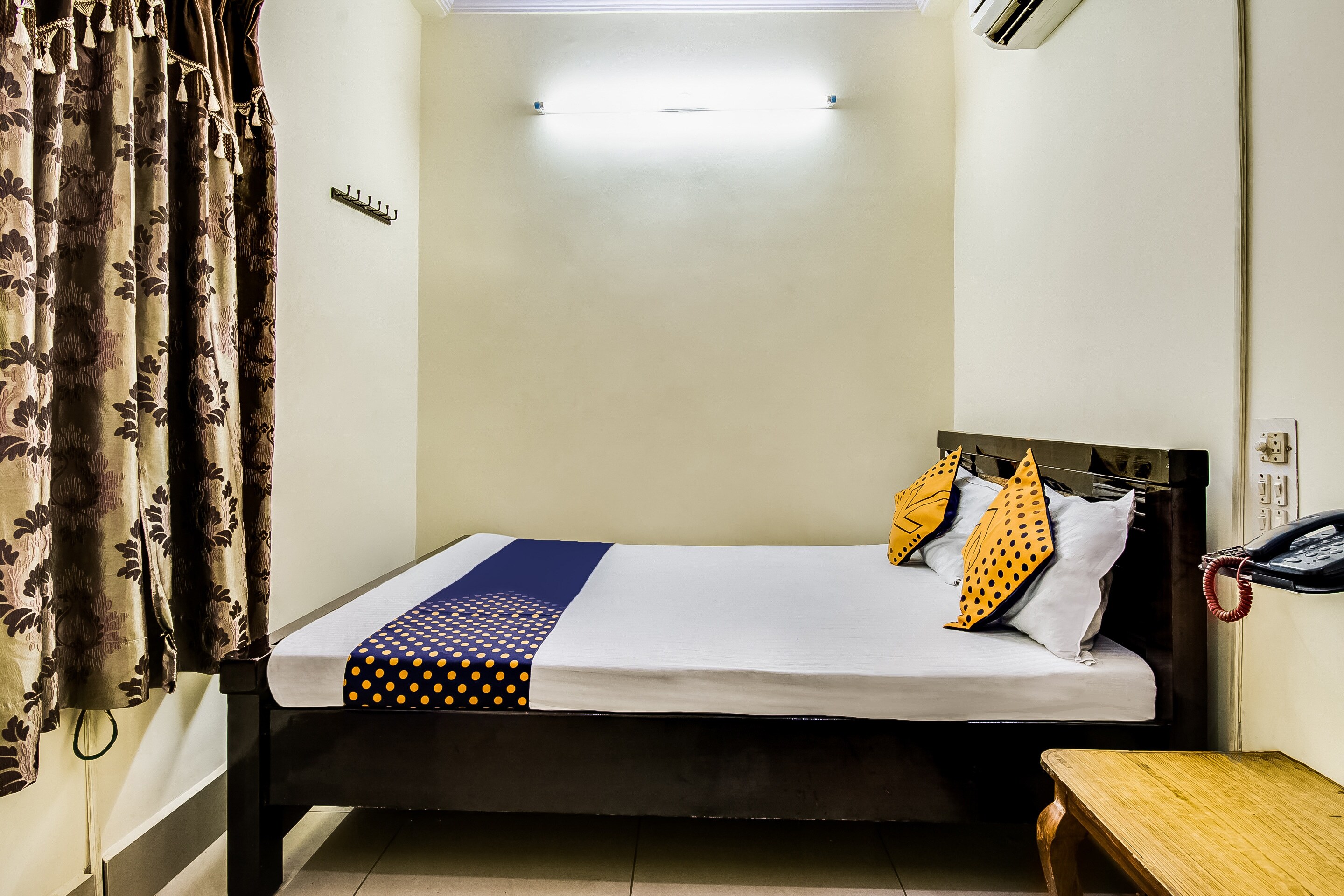 SPOT ON Sri Surya Lodge - Tap to explore photos