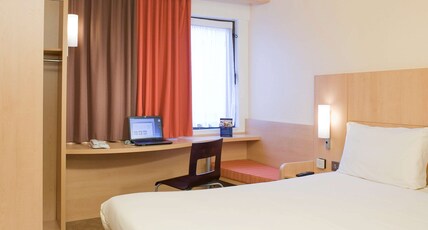 ibis Bristol Centre Room Type - Twin room with 2 beds