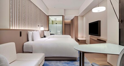 DoubleTree by Hilton Zhuhai Hengqin Room Type - TWIN GUEST ROOM