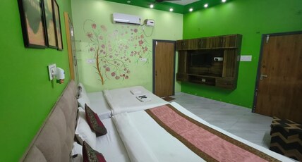 Trinetra inn homestay Room Type - Classic quadruple