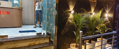 HOTEL PVS GRAND NearGodowlia Chauraha