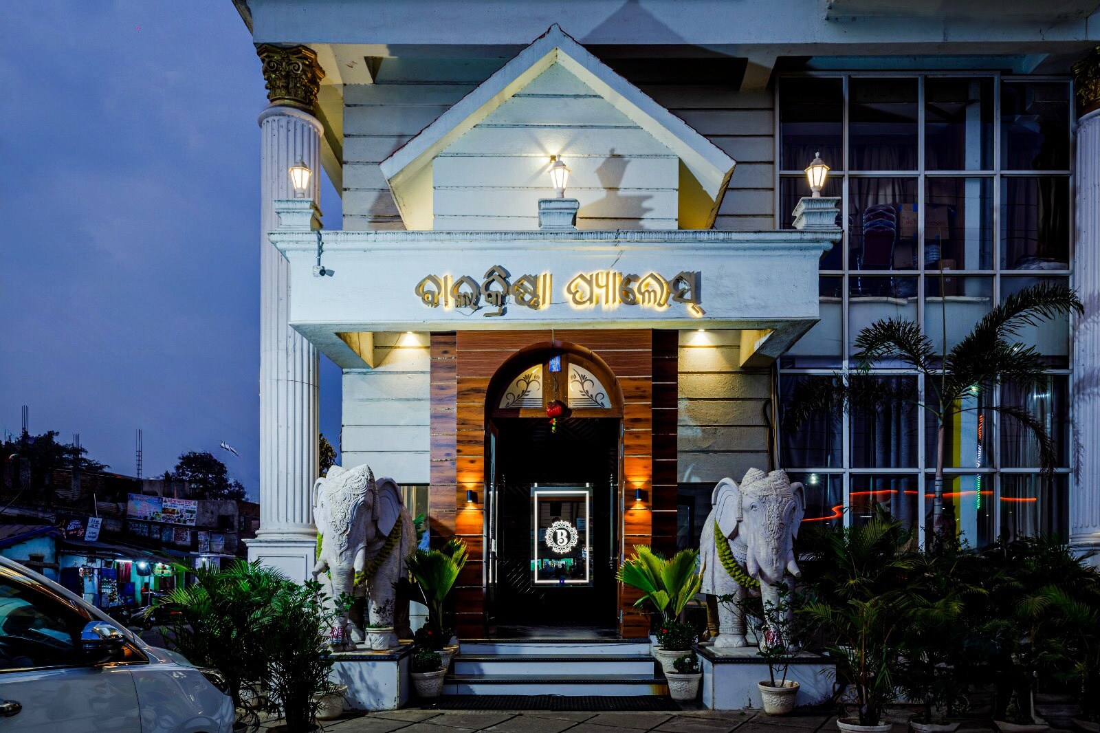 Balkrishna palace - Tap to explore photos