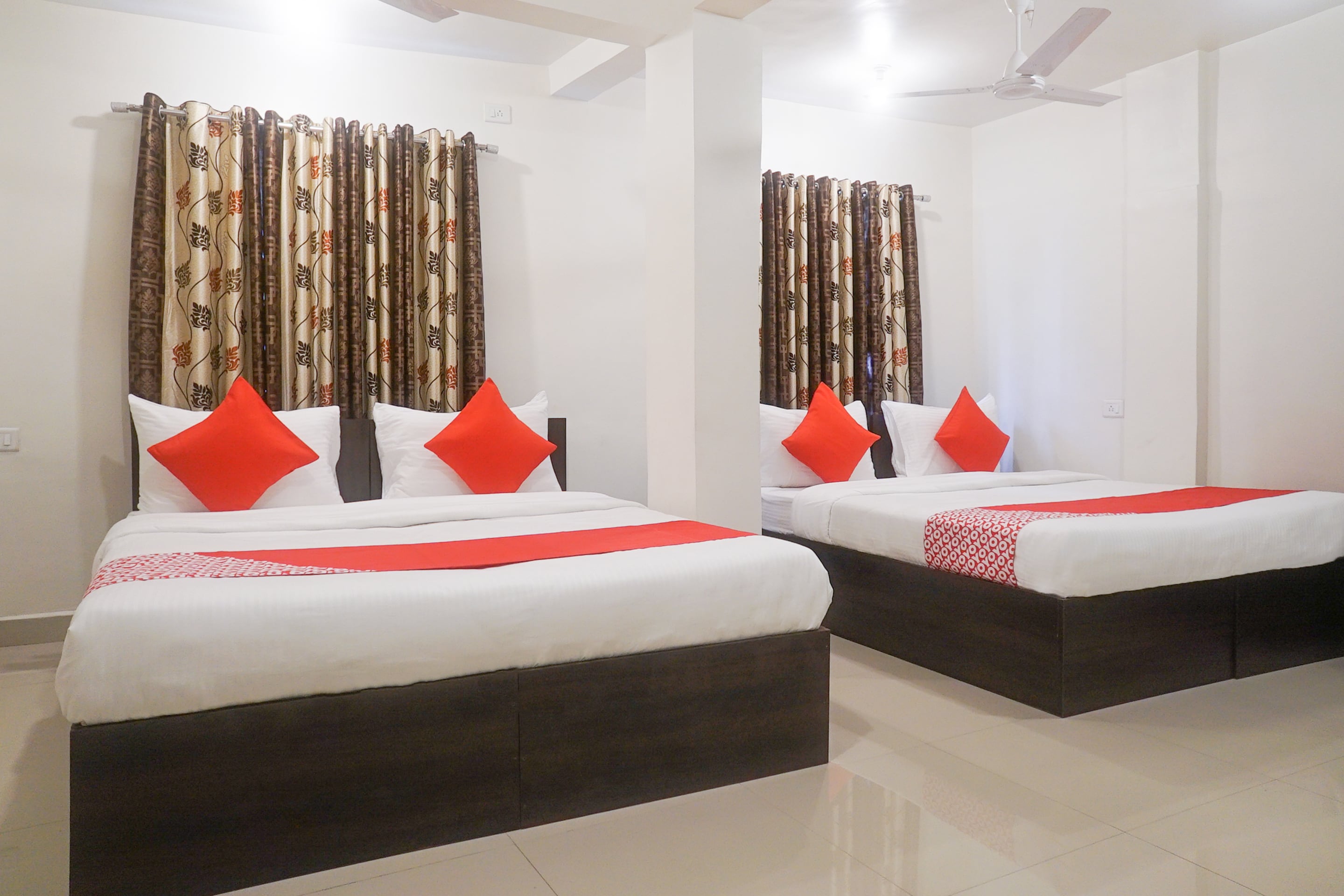 Super Hotel O River View Near Shaniwar Wada - Tap to explore photos