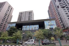 Palm Greens Suites & Banquet