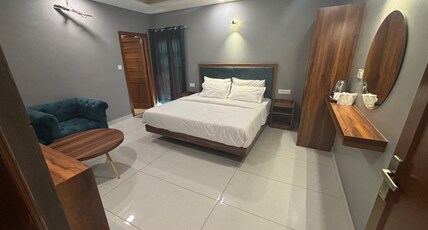 Shri Kalyan Residency Room Type - Luxr Room AC