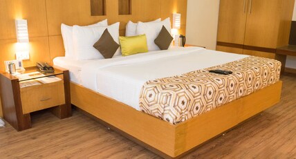Hotel Meadows Residency Room Type - Love Dale Room