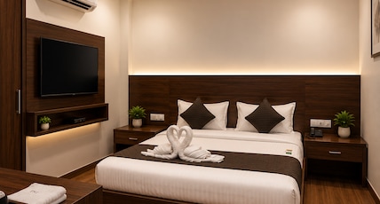 Hotel Sun- Near Mansarovar Metro Station By THC Group Room Type - Deluxe Room Hotel Sun- Near Mansarovar Metro Station By THC Group Room Type - Deluxe Room