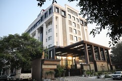 Utopian Luxe, Lucknow