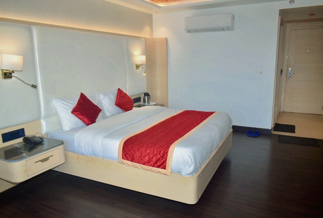 Hotel Jai Shree - Tap to explore photos