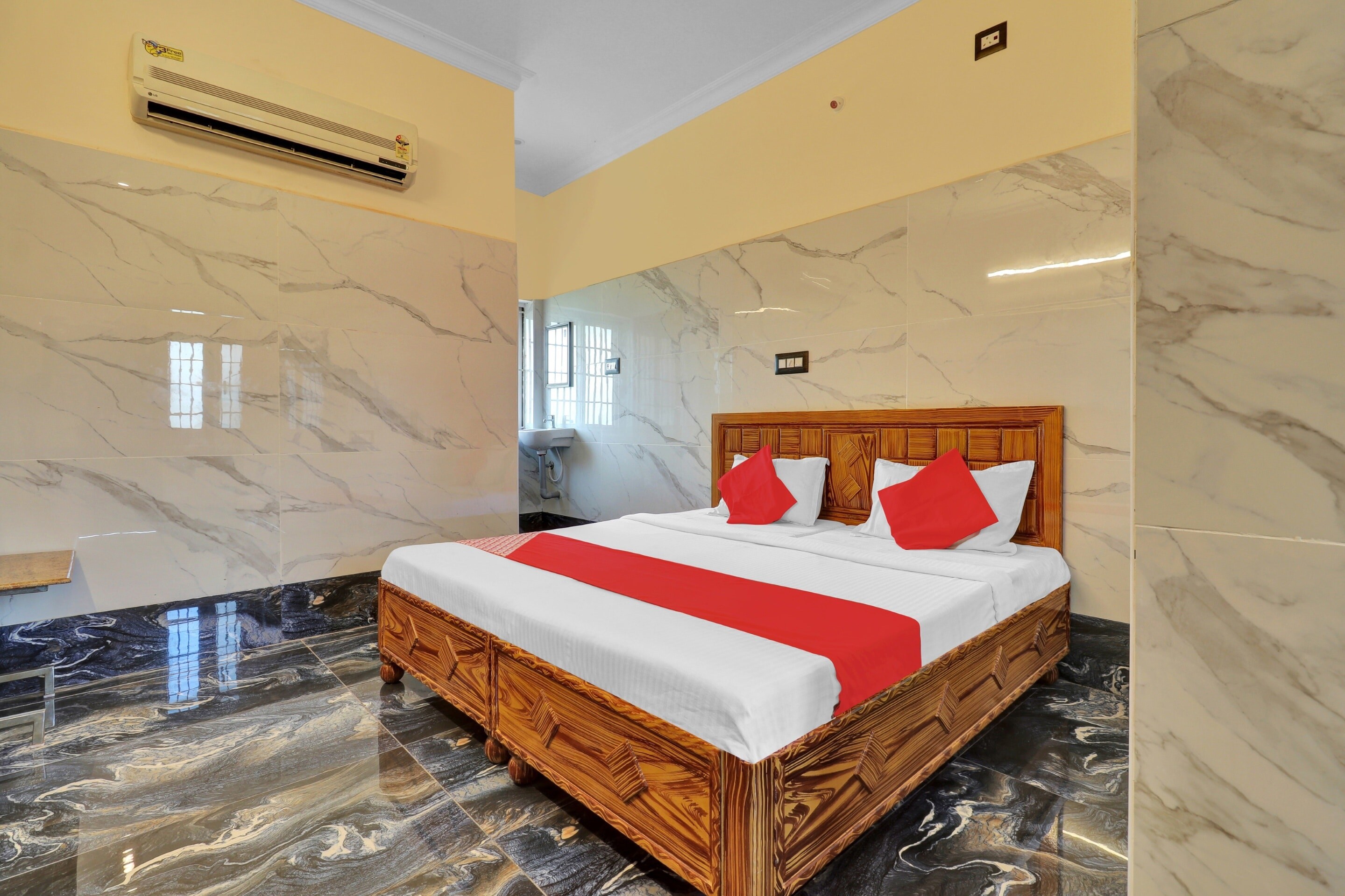 Hotel O Green Park Residency - Tap to explore photos