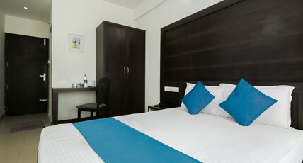 Kaypees Grande Room Type - Deluxe Non AC Room