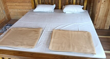 Hill View Paradise Room Type - Pine Wood Private Non Ac Room