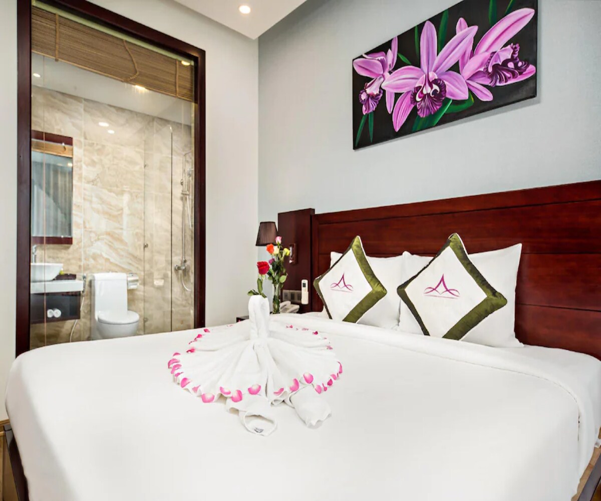 Alani Sea View Hotel - Tap to explore photos