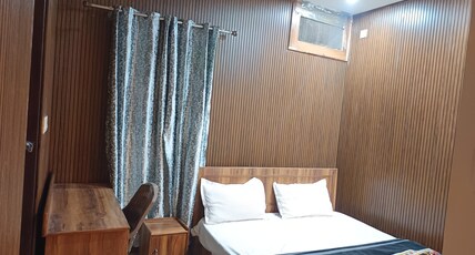 WoodsPicker Room Type - Non AC 304 budget friendly