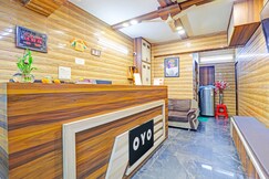 Hotel O Royal Season