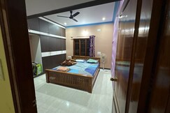 Peaceful Penthouse Retreat with Private Rooftop