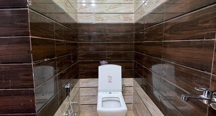 Veer Raghav Guest House Room Type - Super Deluxe Room