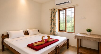 Golden Beach Homestay Room Type - A/C BED ROOM WITH VIEW