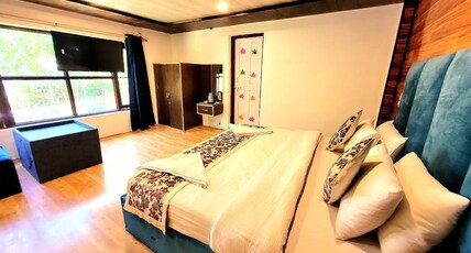 Rose Resort Room Type - Bedroom 8
