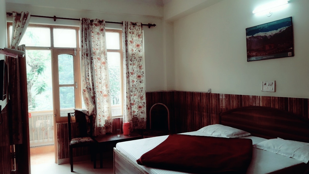 Hotel Ekant Palace - Tap to explore photos