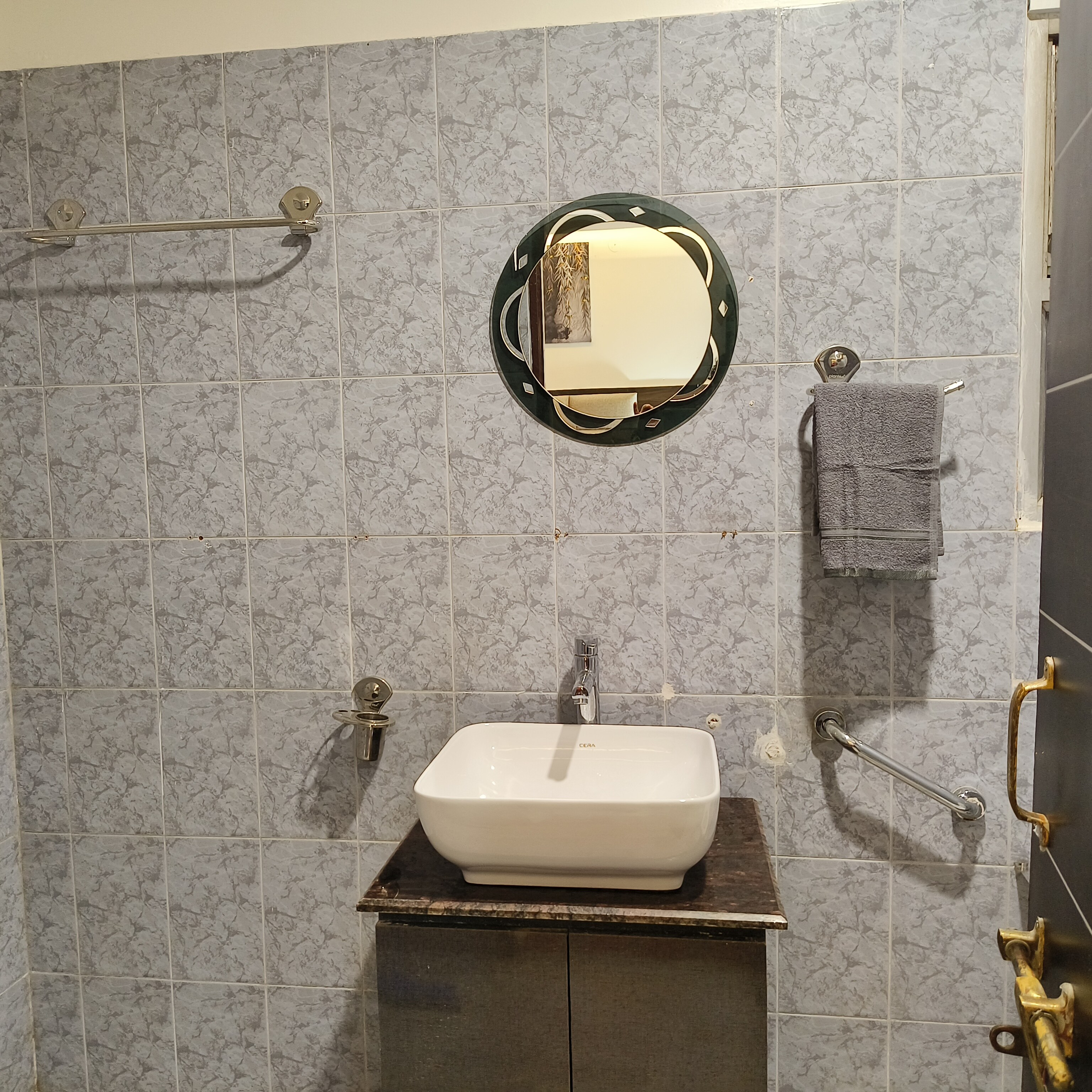 Narayan Palace | Entire 3BHK Apartment - Tap to explore photos