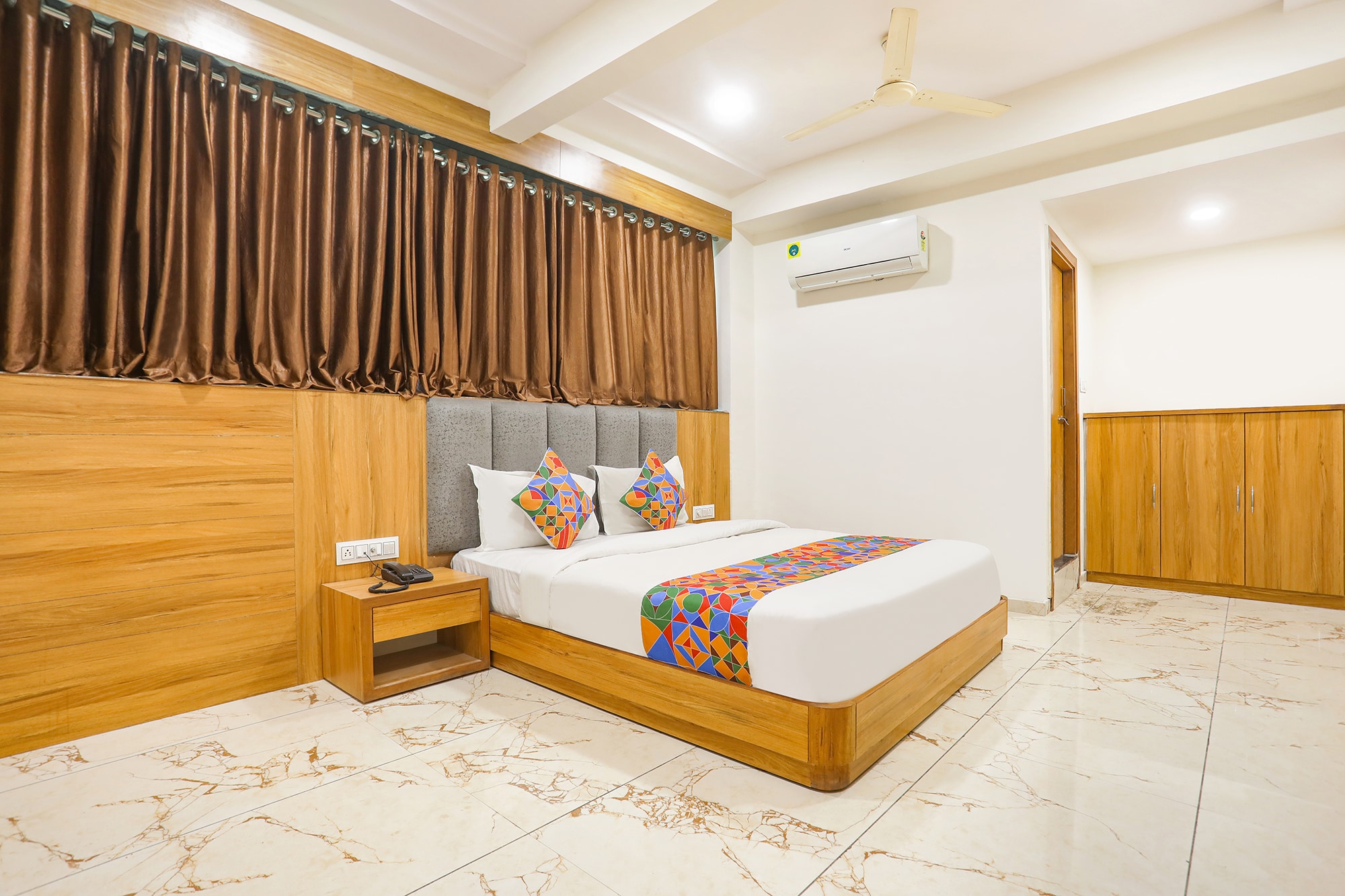 FabHotel Raj Villa - Nr. S.G Highway - Tap to explore photos