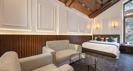 Echor Noah Villa Tirthan Valley, Banjar Room Type - The Sunrise Studio with Balcony (River View)