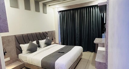 HOTEL REST INN Room Type - DELUXE ROOM