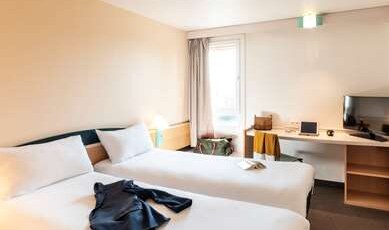 IBIS CREIL SUR OISE Room Type - Standard Room with two single beds