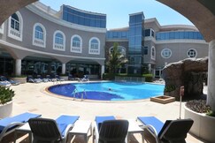 Sharjah Premiere Hotel & Resort