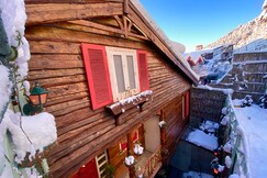 Meena Bagh Villa | Rooms & Cafe Khoblu