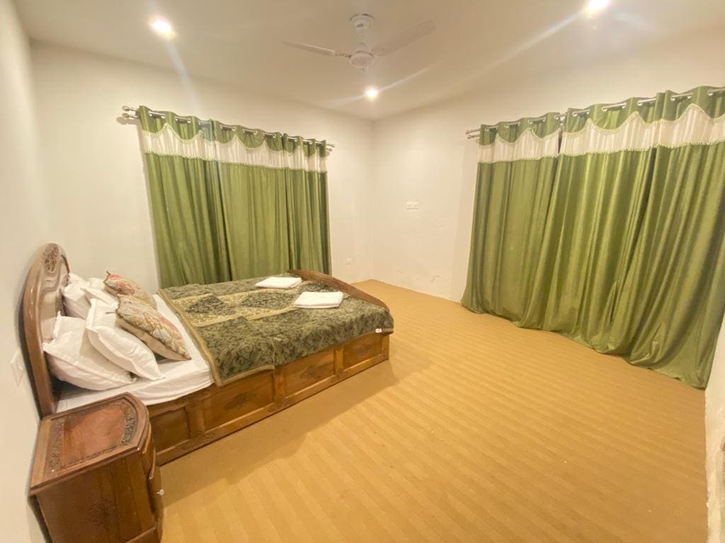 Hotel Heidi - Tap to explore photos