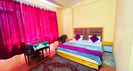 Hotel Nirvana Manali Room Type - Deluxe King Bed Room