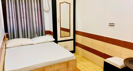 Lazy staytion Room Type - Economy Double AC Room
