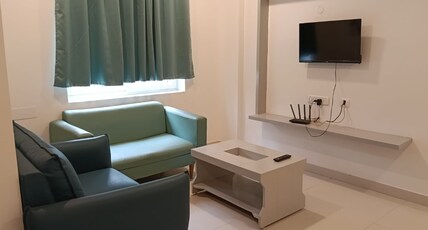 Emerald Service Apartments Room Type - Emerald - 1BHK