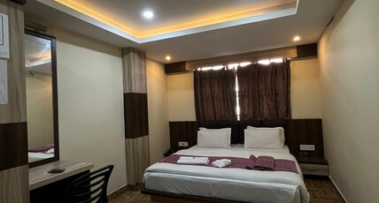 Hotel Oak  Room Type - Double Deluxe Room