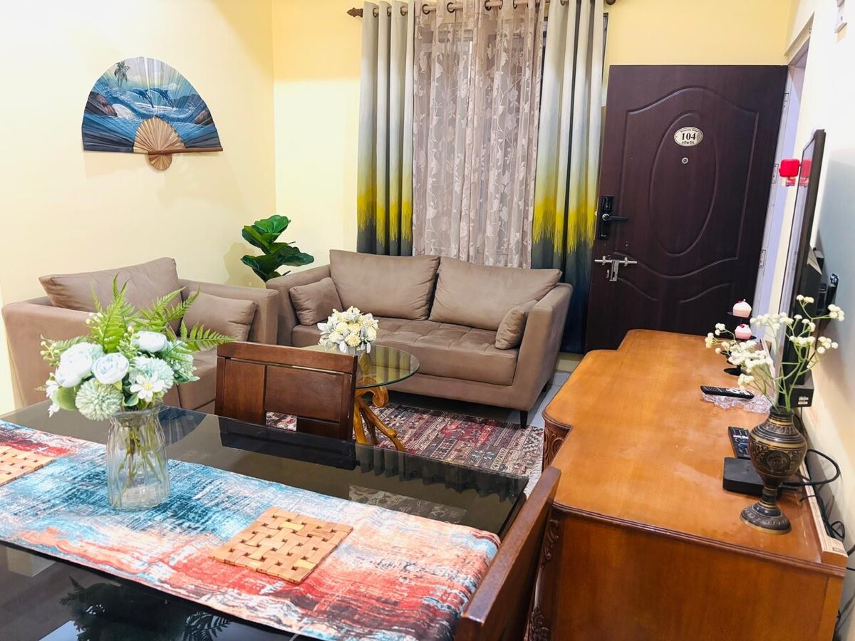 Beltola premium suite Netflix Workspace Washing M - Tap to explore photos