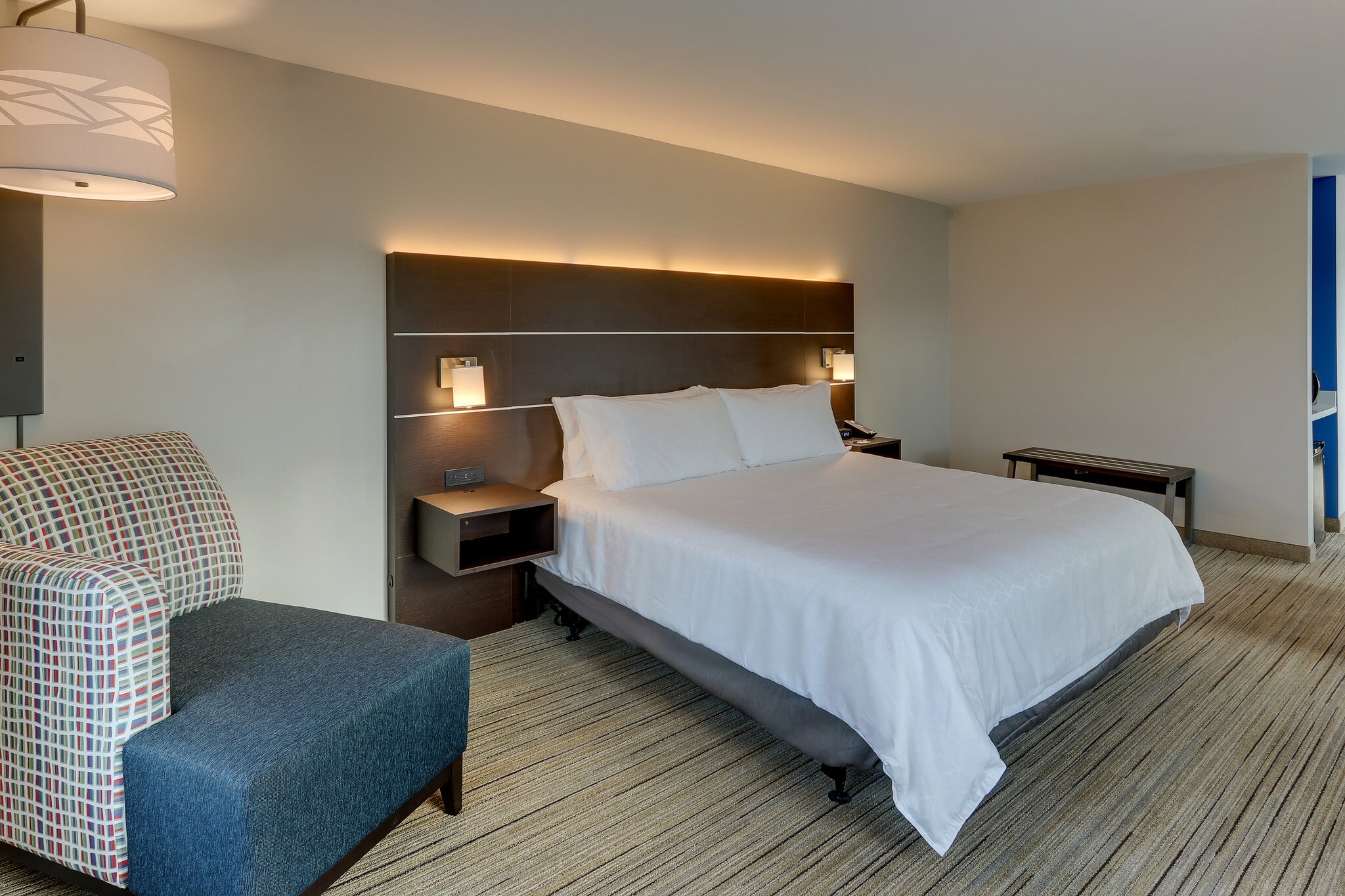 Holiday Inn Express & Suites CORBIN - Tap to explore photos