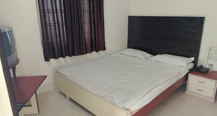 Hotel Amar Palace And Restaurant Room Type - AC Deluxe