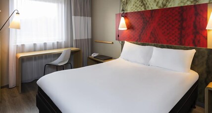 ibis De Haan Room Type - Standard Room with 1 double bed and 2 single beds