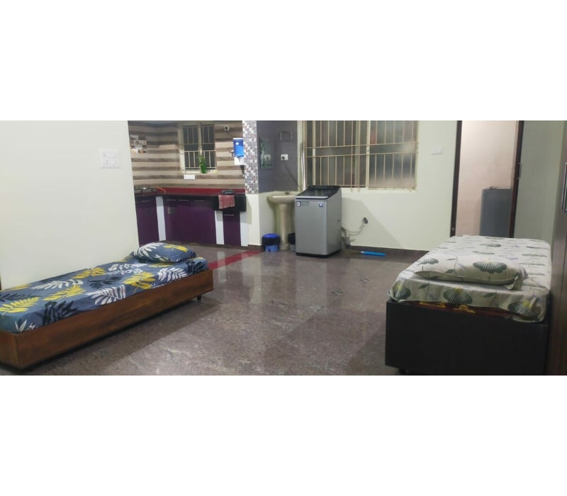 Cheerful spacious 2 bhk in first floor - Tap to explore photos