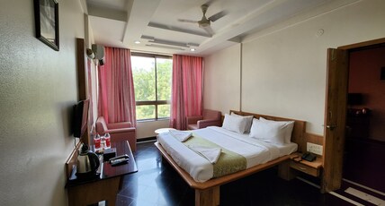 Hotel Siddhant Room Type - Super Deluxe - with bathtub