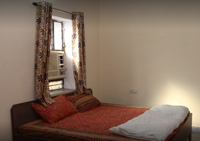 Mohit Guest House - Tap to explore photos