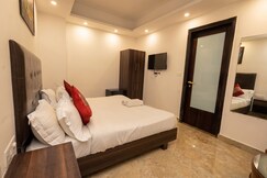 Taj Home Stay| near IICC and Yasho bhoomi Metro